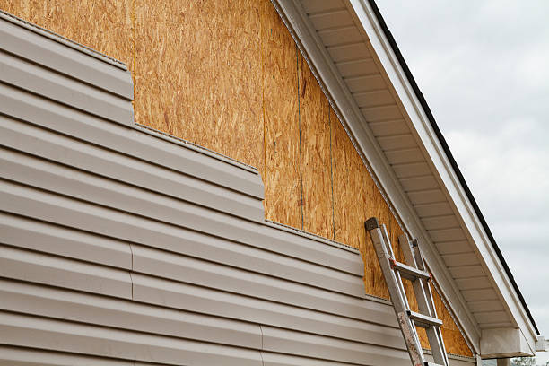 24/7 Emergency Siding experts in Aurora, IL